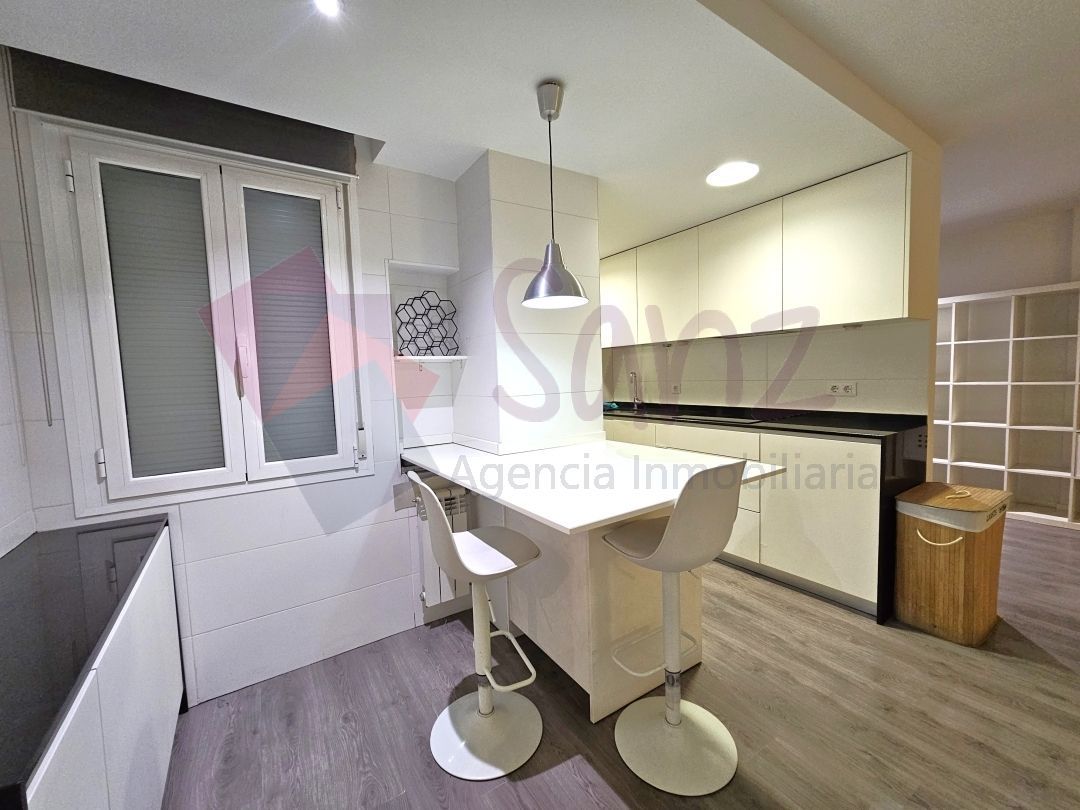 Kitchen of Apartment to rent in  Logroño  with Heating and Terrace