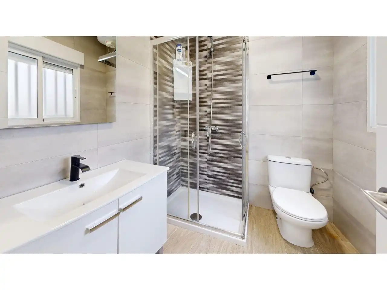 Baño de Piso en venta en Valencia con Jardín privado
