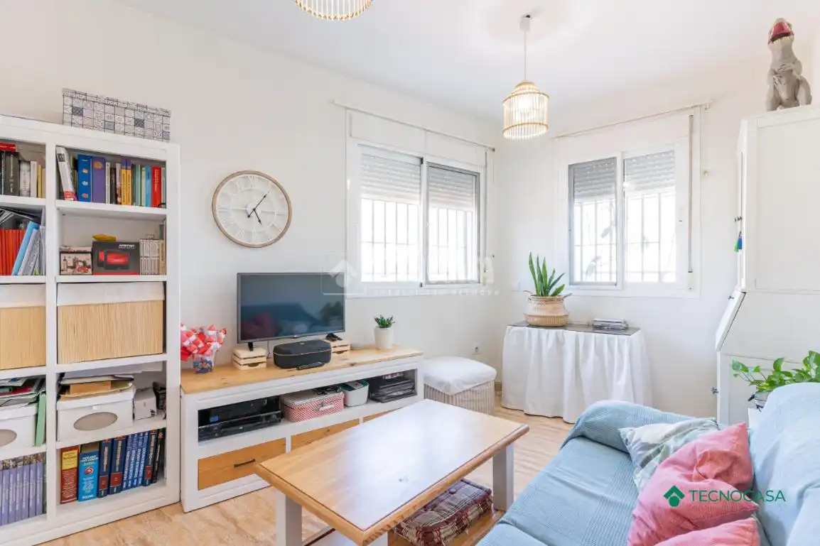 Living room of Attic for sale in Roquetas de Mar  with Air Conditioner, Terrace and Community pool