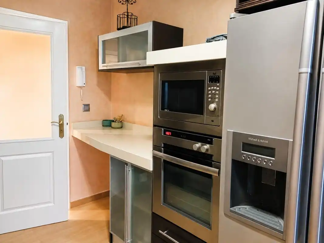 Cocina de Piso de alquiler en Montequinto con Aire acondicionado, Calefacción y Amueblado