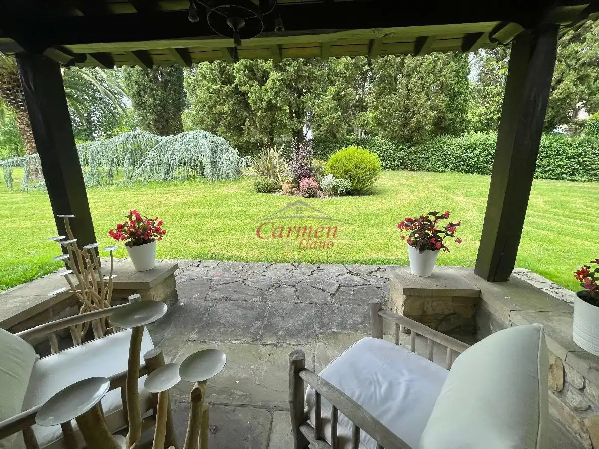 Jardín de Casa o chalet en venta en Loiu con Jardín privado, Terraza y Trastero