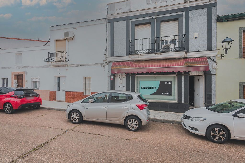 Exterior view of Premises for sale in La Zarza (Badajoz)