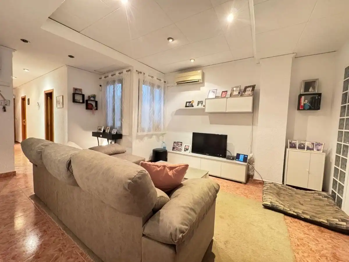 Living room of Flat for sale in Tavernes de la Valldigna  with Air Conditioner and Storage room