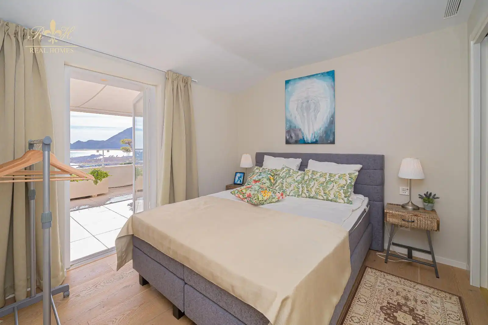 Schlafzimmer von Dachboden zum Verkauf in Altea mit Klimaanlage, Heizung und Schwimmbad