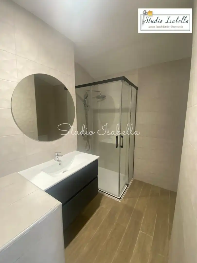 Baño de Dúplex de alquiler en Toledo con Aire acondicionado, Calefacción y Terraza
