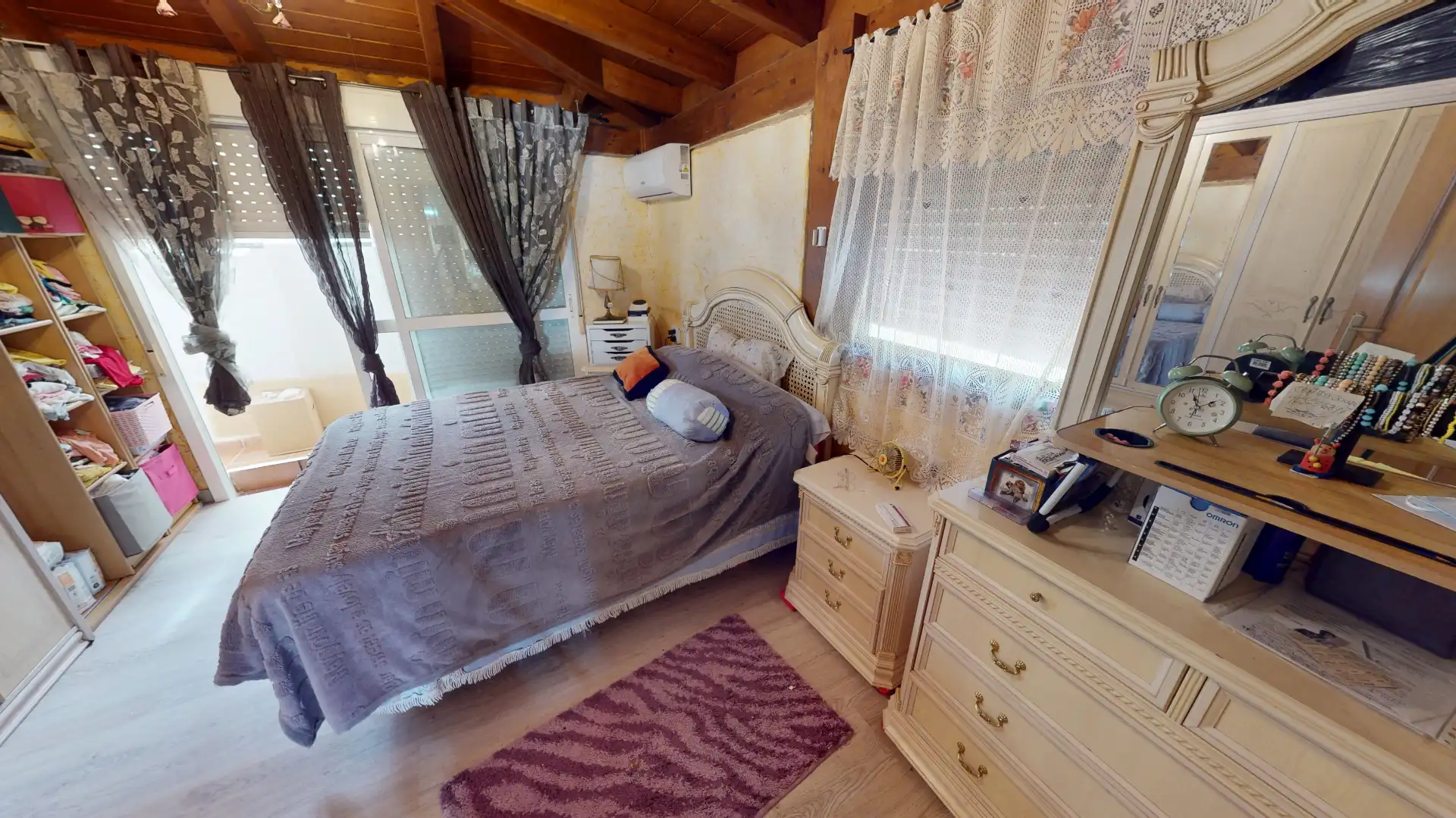 Dormitori de Casa o xalet en venda en El Campello amb Aire condicionat, Jardí privat i Terrassa