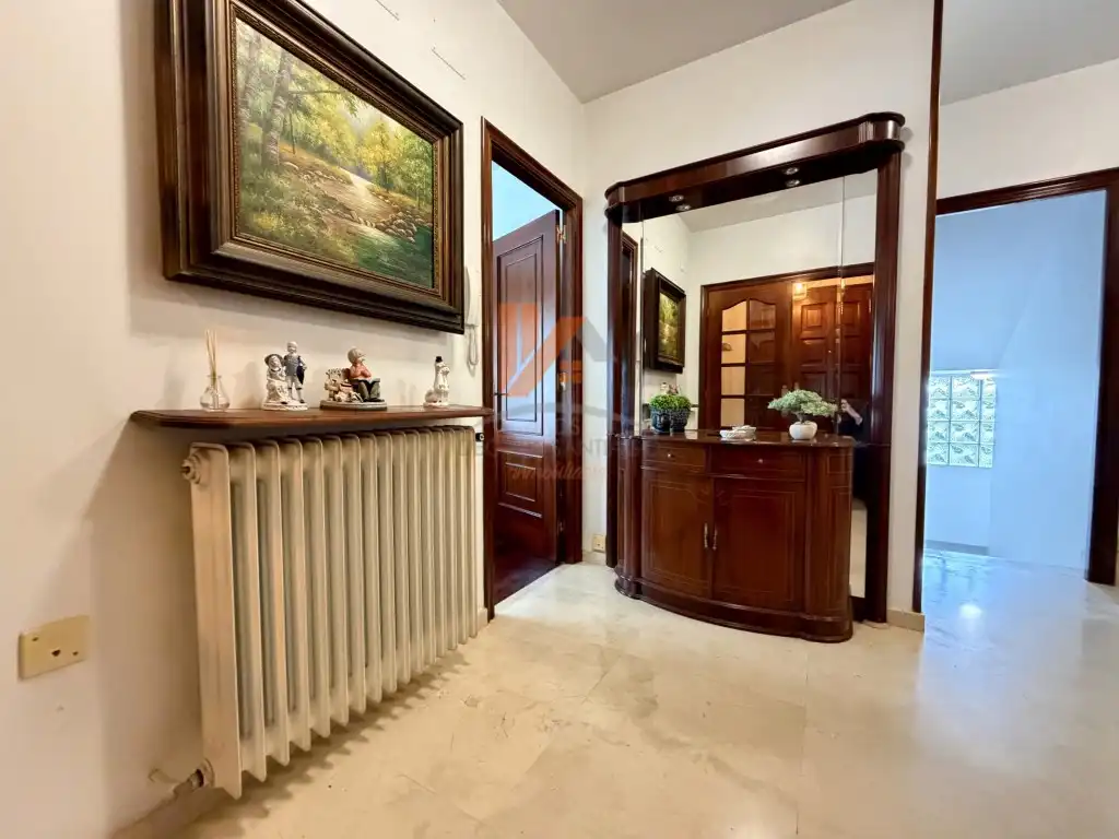 Casa o xalet en venda en Santiago de Compostela  amb Jardí privat, Moblat i Forn