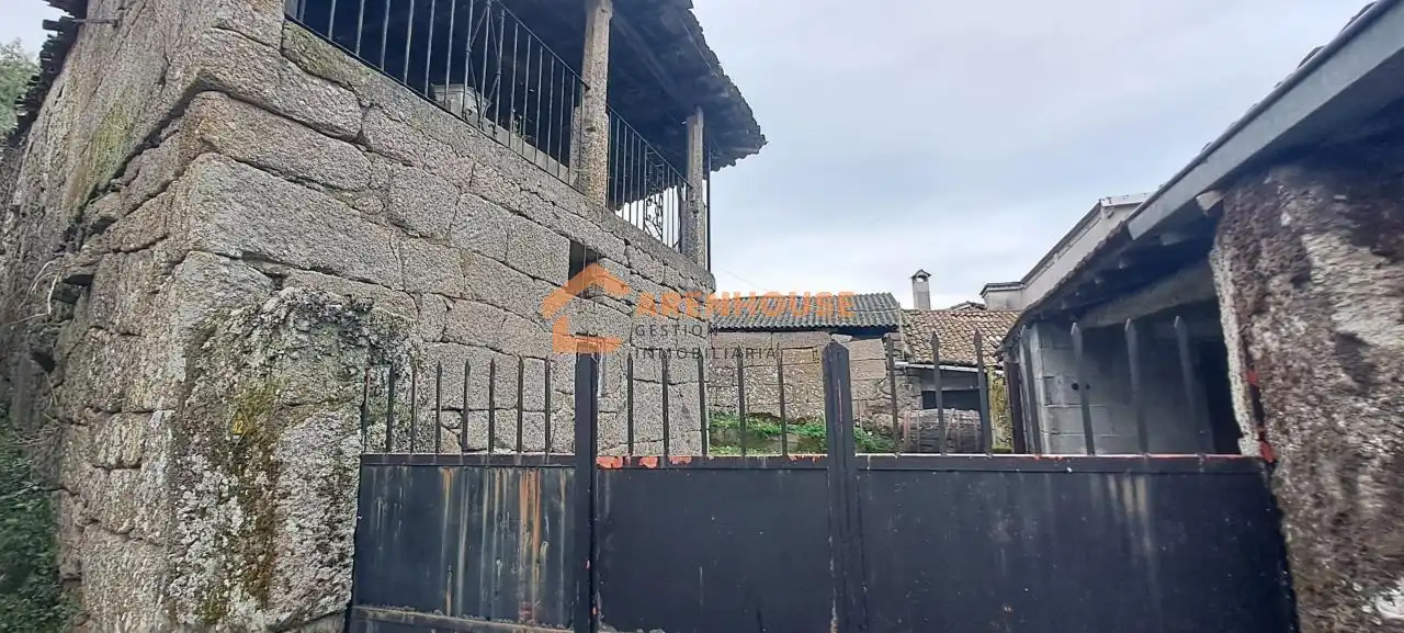 Casa amb terrassa en venda a Amoeiro, imagen 3
