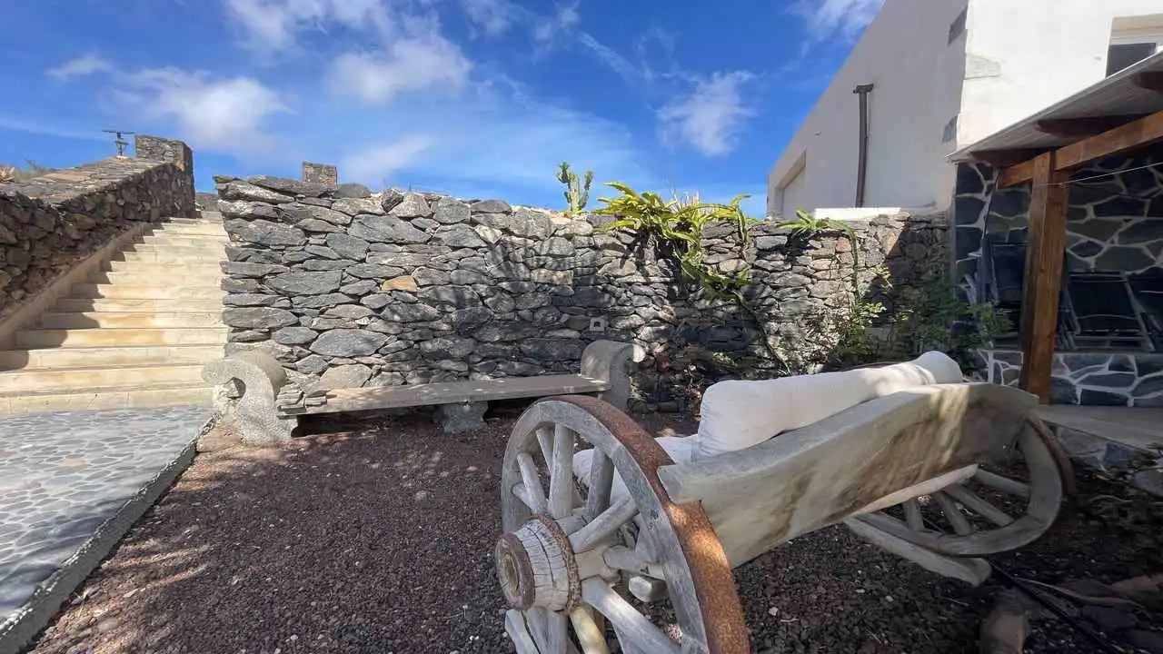 Vista exterior de Casa o chalet en venta en Tefía - Tetir