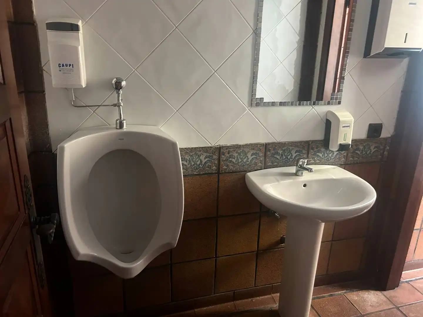 Baño de Local en venta en Cuéllar con Aire acondicionado y Calefacción