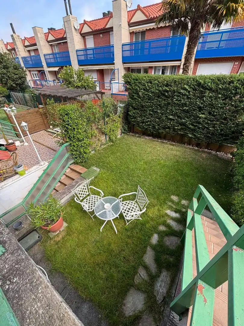 Jardín de Ático en venta en Villamediana de Iregua con Jardín privado, Parquet y Piscina