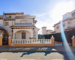 Exterior view of Single-family semi-detached for sale in Elche / Elx  with Air Conditioner, Terrace and Balcony