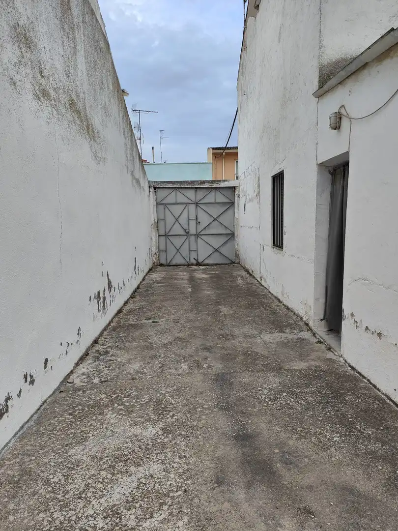 Aparcament de Casa o xalet en venda en Corral de Almaguer amb Calefacció, Jardí privat i Parquet