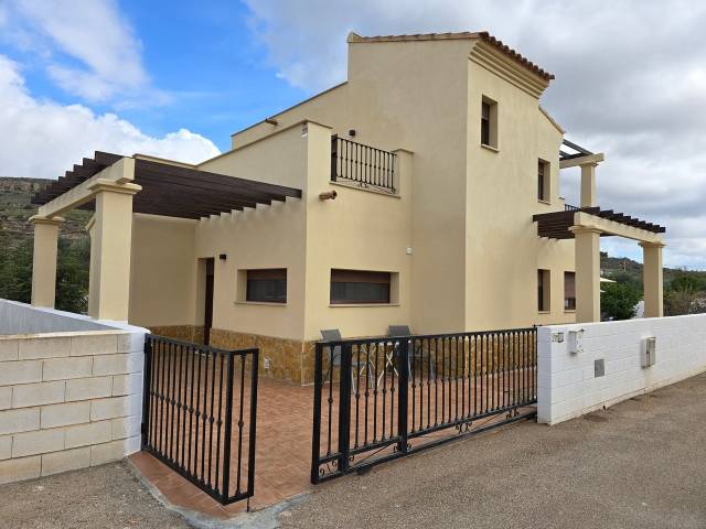 Casa-chalet en Venta en Sorbas