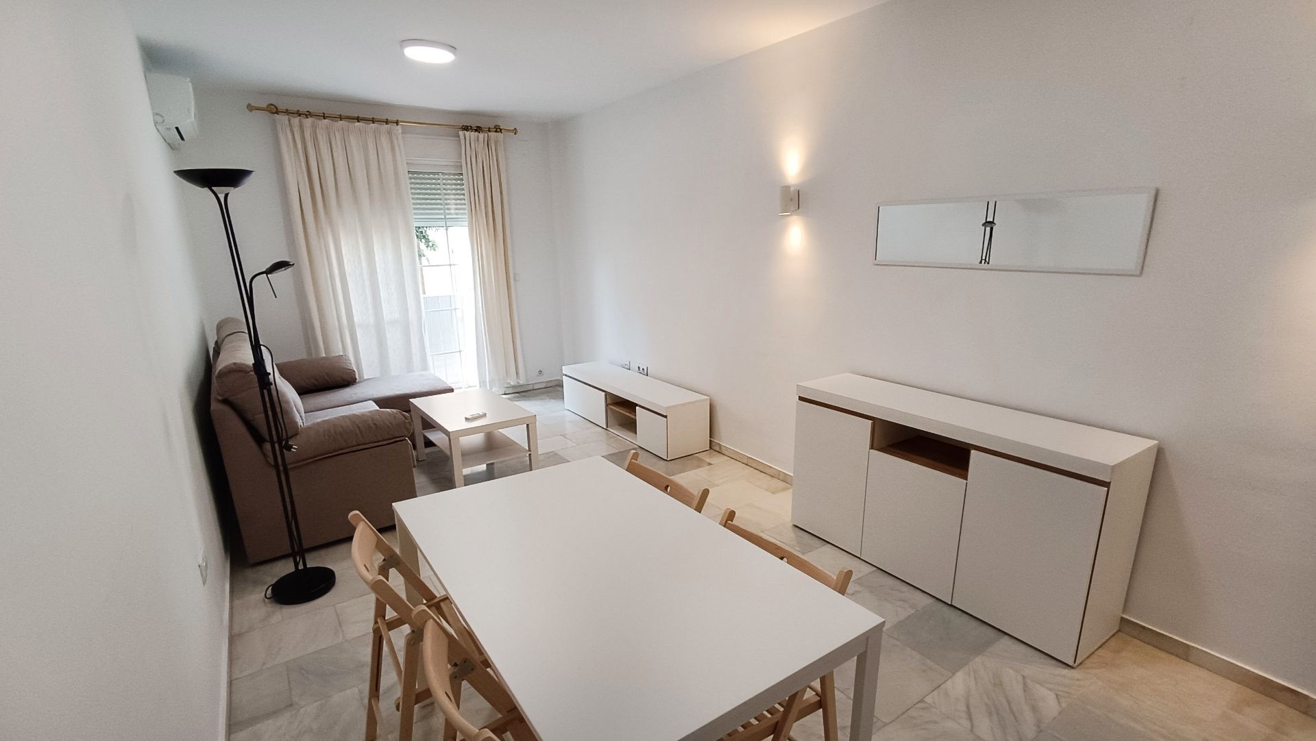 Wohnzimmer von Wohnung miete in Las Gabias mit Klimaanlage und Möbliert