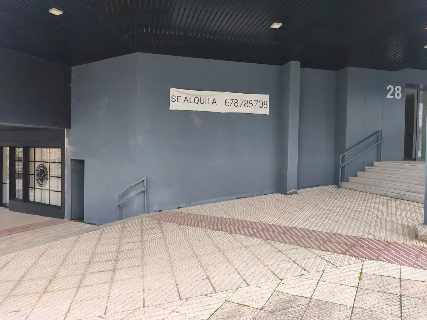 Geschaftsraum zur Miete in Oviedo  mit Terrasse