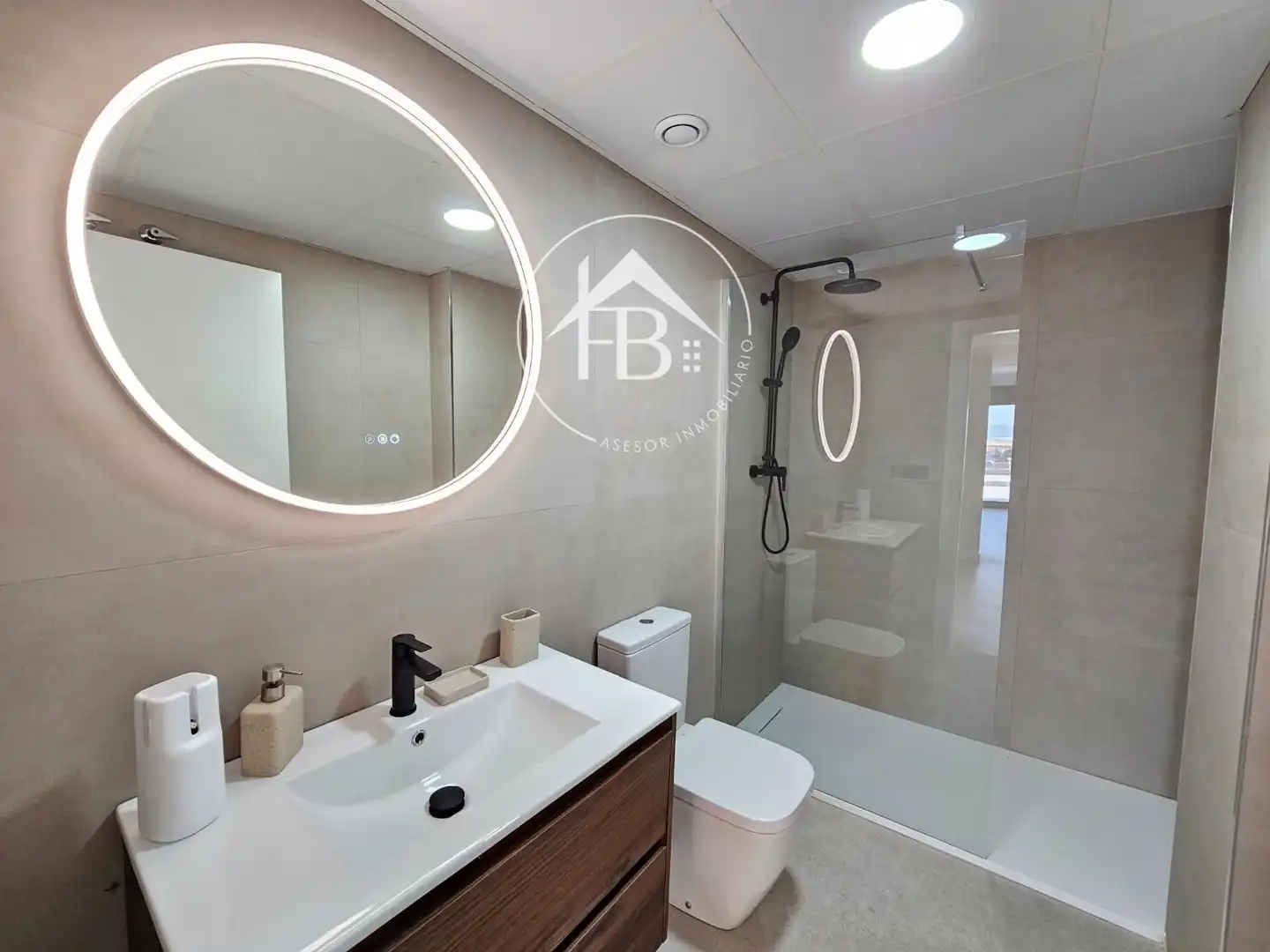 Bathroom of Attic for sale in Mutxamel  with Air Conditioner, Heating and Terrace
