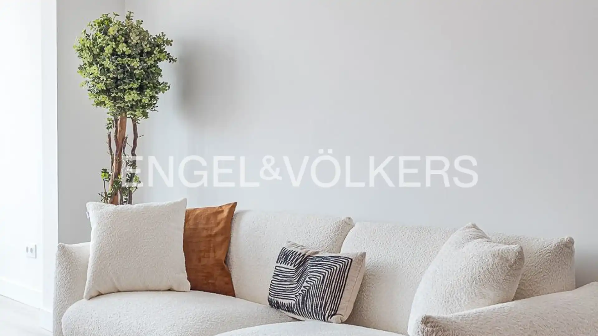 Sala de estar de Piso en venta en  Madrid Capital con Aire acondicionado, Calefacción y Parquet