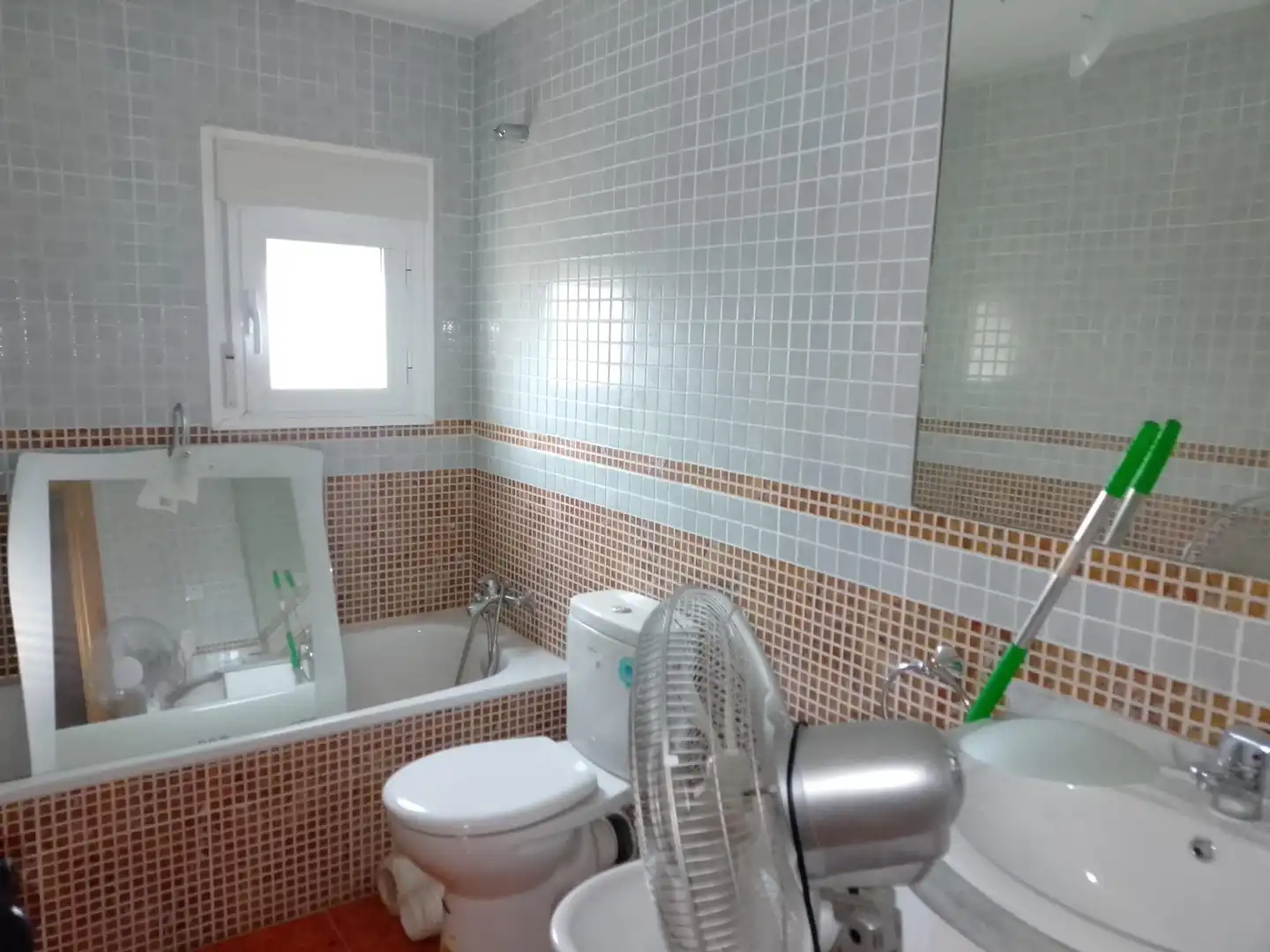 Baño de Casa o chalet en venta en El Viso de San Juan con Calefacción, Terraza y Piscina