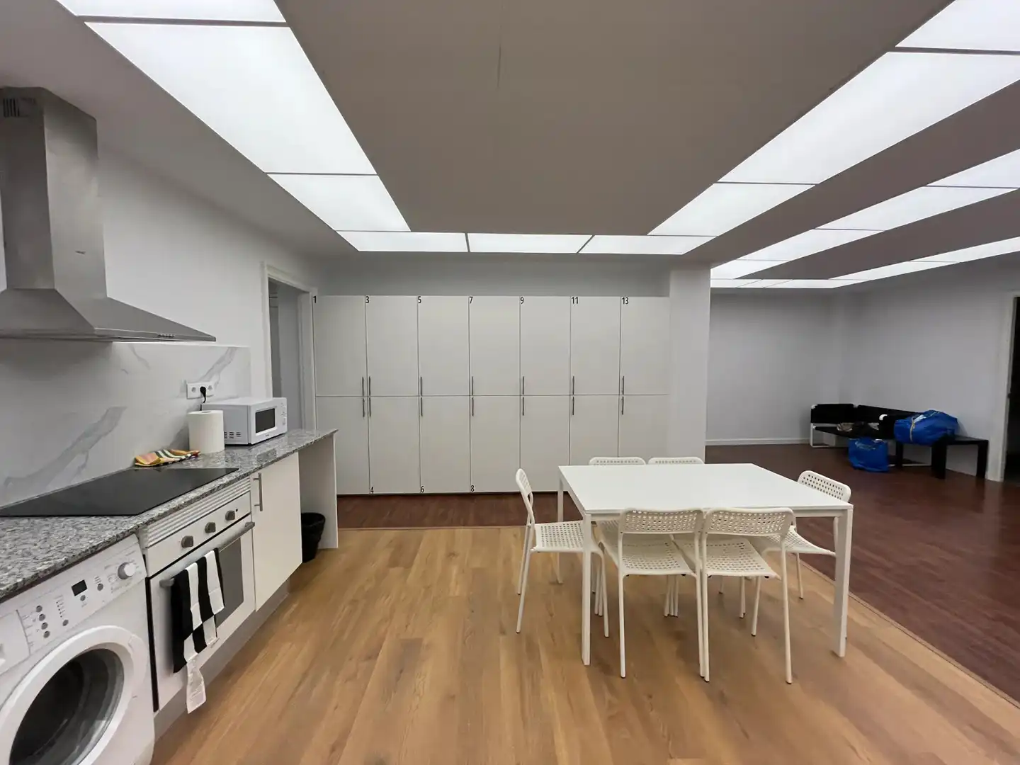 Kitchen of Flat for share in Eixample