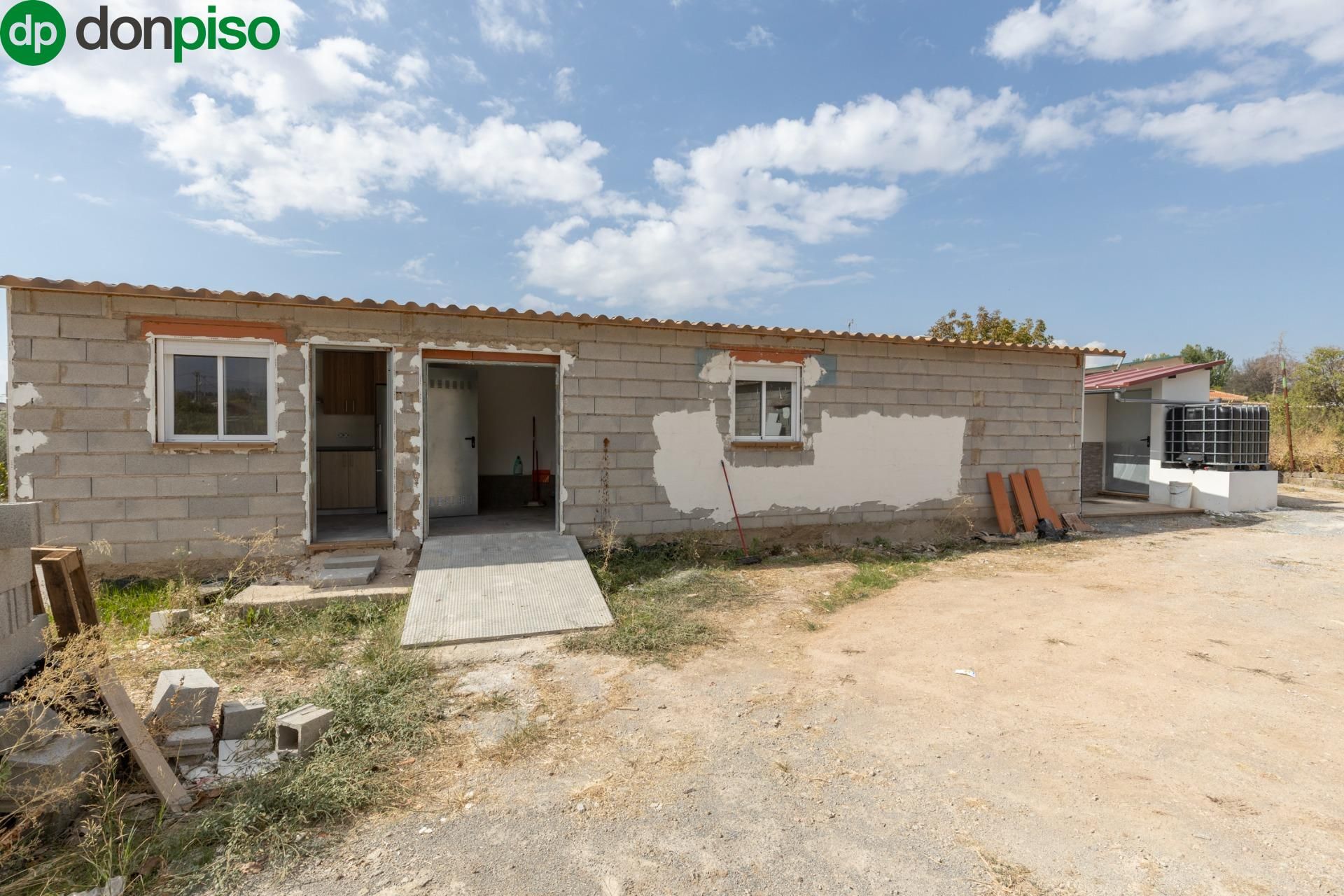Exterior view of Country house for sale in Peligros
