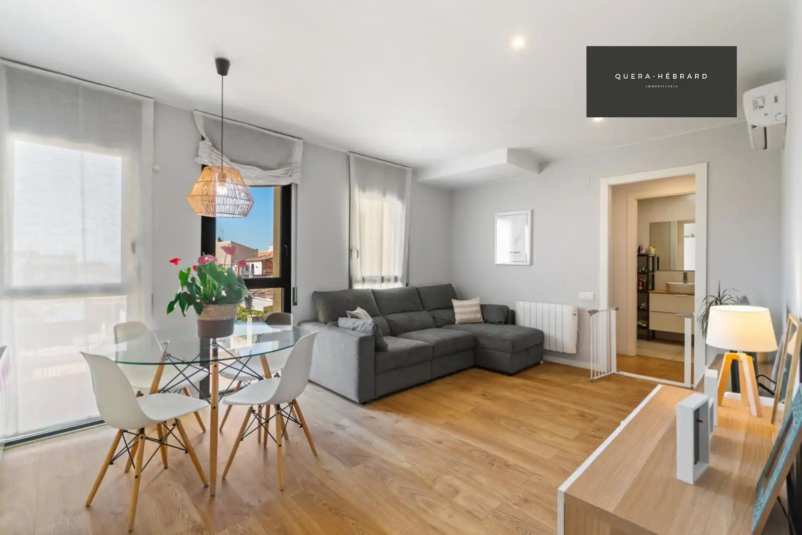 Sala d'estar de Dúplex en venda en Terrassa amb Aire condicionat, Calefacció i Parquet