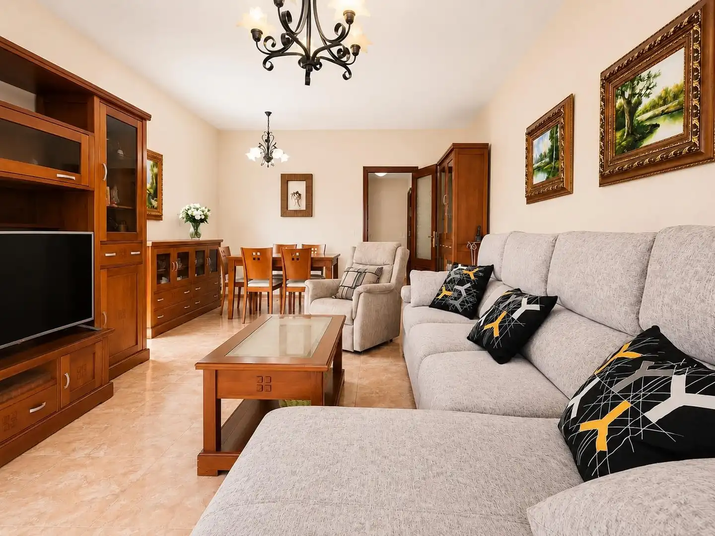Appartement compact avec terrasse à vendre à Estepona Pueblo, imagen 2