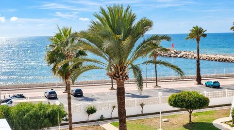 Apartamento dúplex reformado en primera línea de playa con vistas al mar en Caleta de Vélez, imatge 2