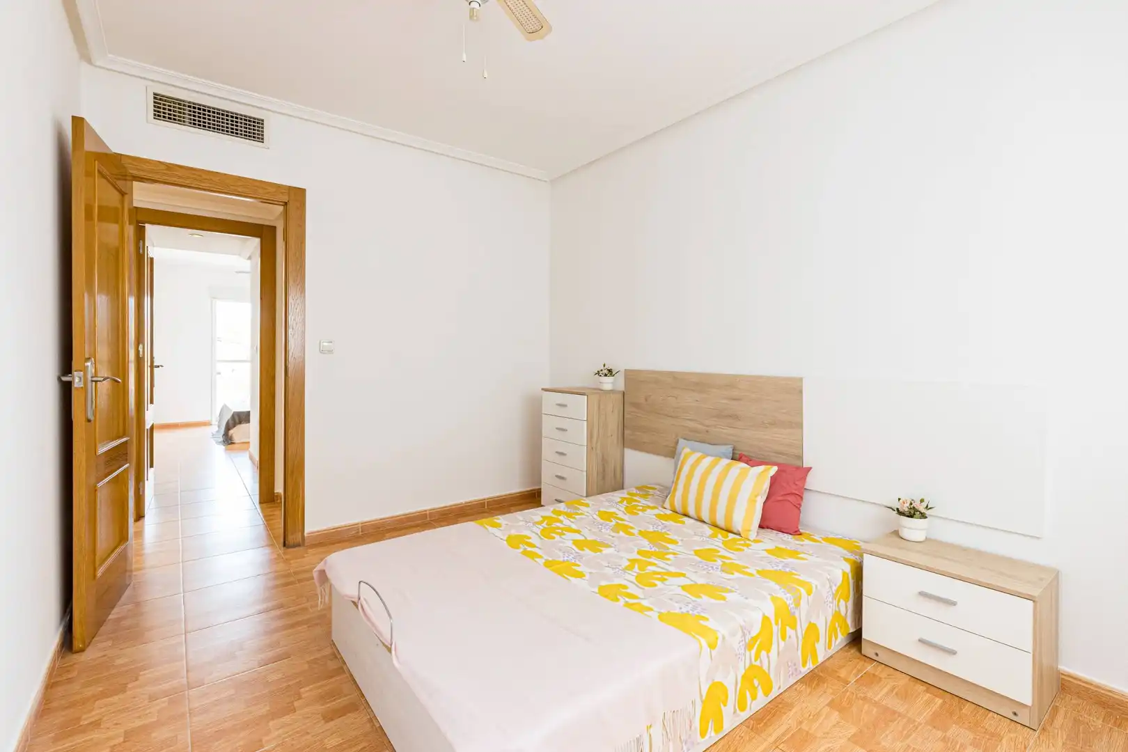 Dormitori de Apartament en venda en Murcia amb Aire condicionat, Traster i Moblat