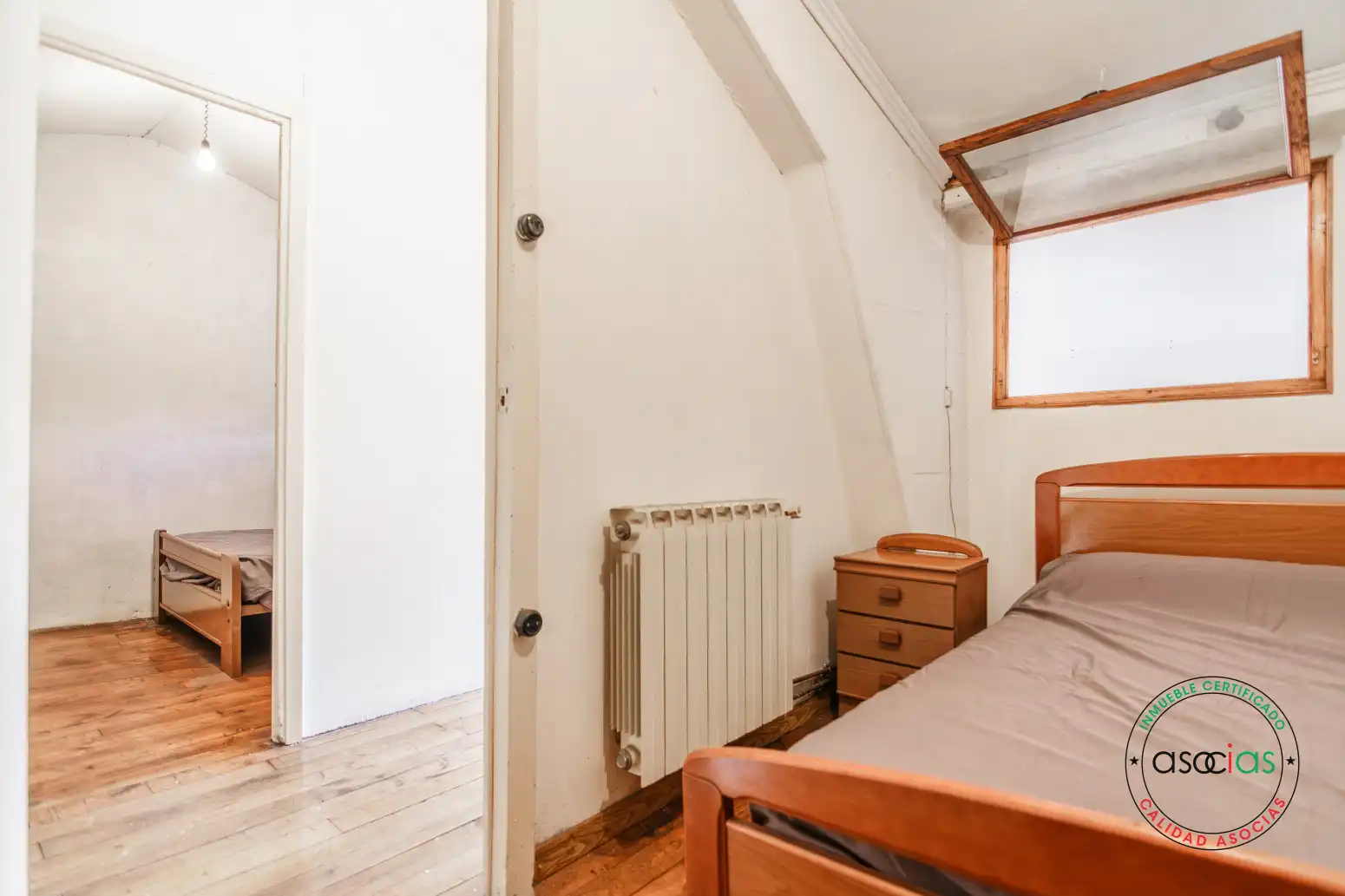 Habitación de Casa o chalet en venta en Las Regueras   con Calefacción y Jardín privado