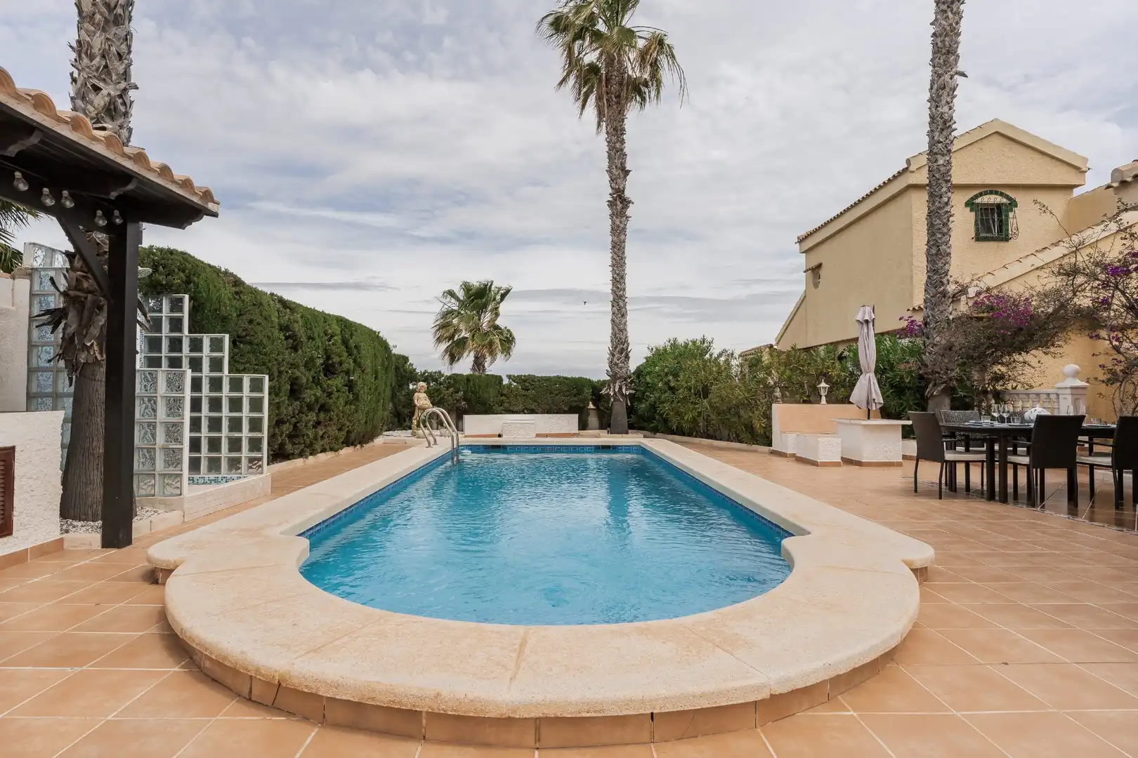 Chalet con piscina en venta en Monte Y Mar, imagen 3