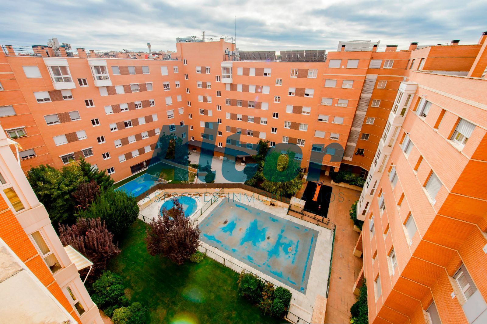 Bedroom of Attic for sale in  Madrid Capital  with Air Conditioner, Heating and Terrace