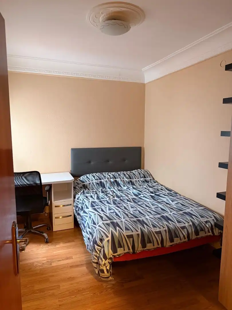 Dormitori de Pis en venda en Zaragoza amb Calefacció, Terrassa i Moblat