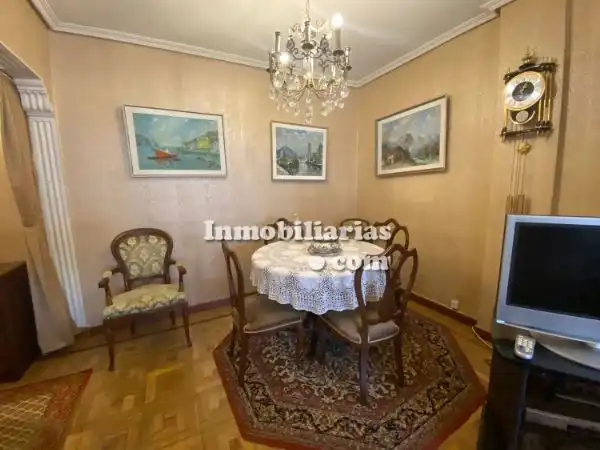 Comedor de Piso en venta en Castro-Urdiales con Calefacción, Terraza y Horno
