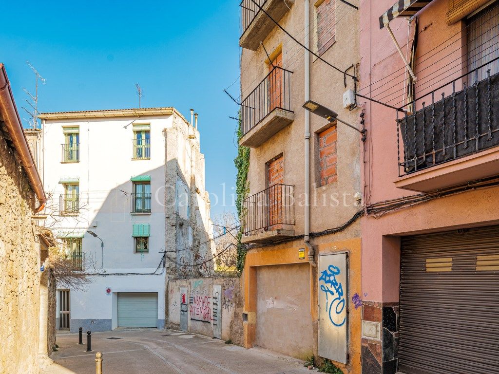 Exterior view of Building for sale in Manresa