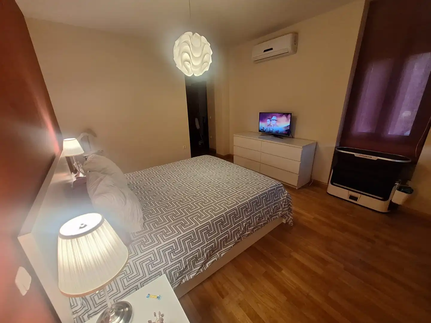 Habitación de Casa adosada en venta en Ciudad Real con Aire acondicionado, Calefacción y Jardín privado