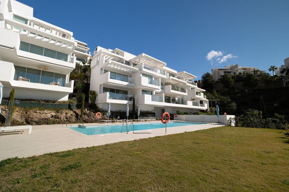 Apartment for sale in Ojén