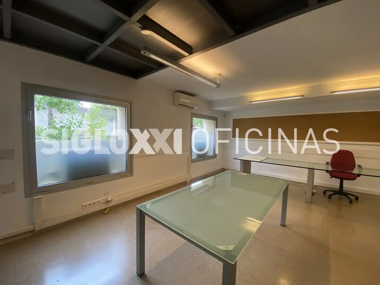Büro zur Miete in Barcelona mit Klimaanlage, Heizung und Möbliert