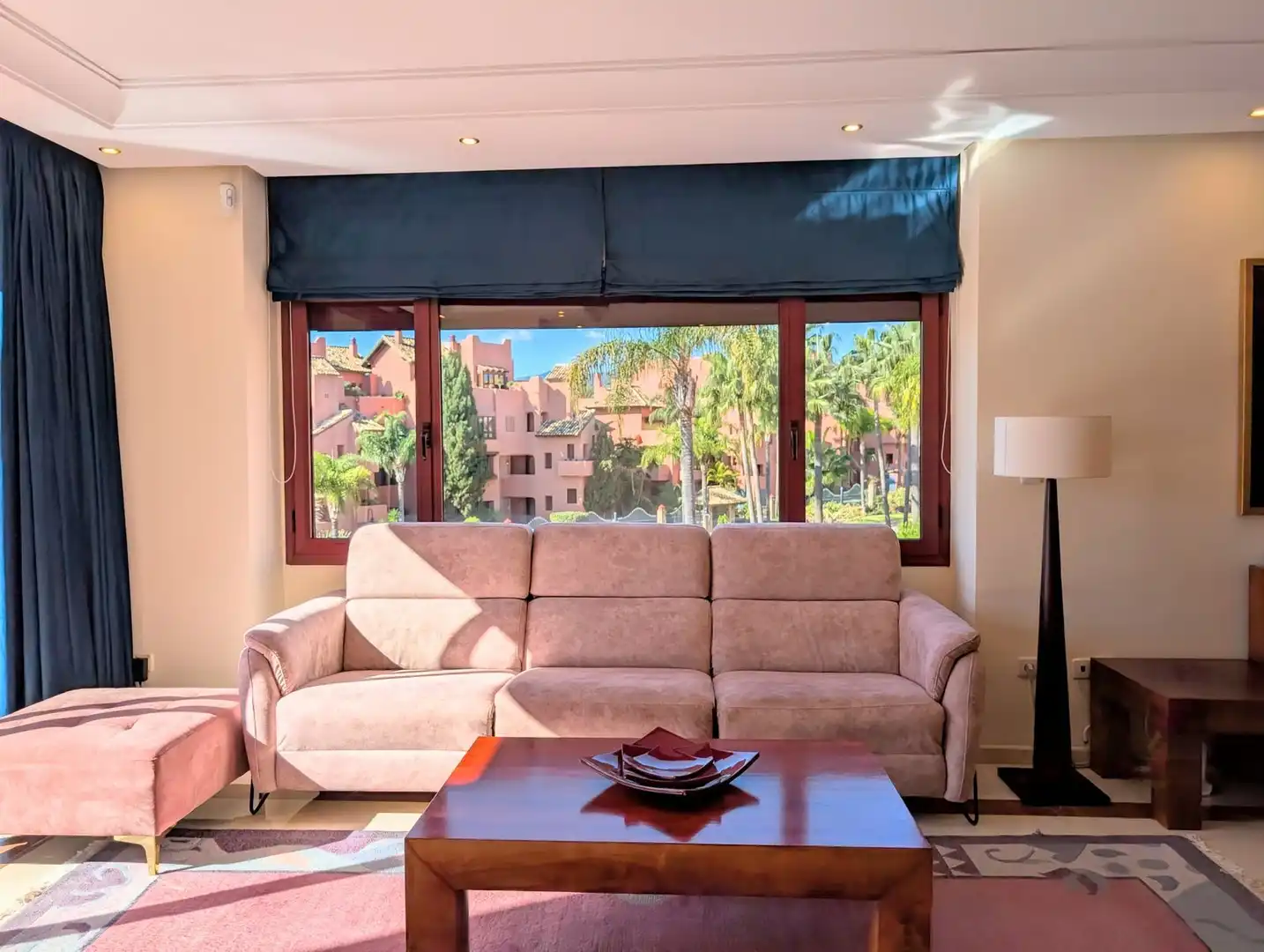 Sala de estar de Ático en venta en Estepona con Aire acondicionado, Calefacción y Terraza