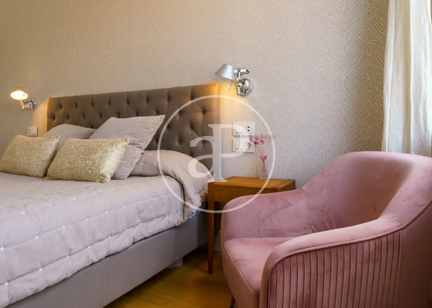 Bedroom of Flat for rent in Madrid  with Air Conditioner, Heating and Furnished