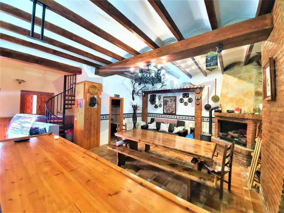 Local comercial en venta en Albelda de Iregua