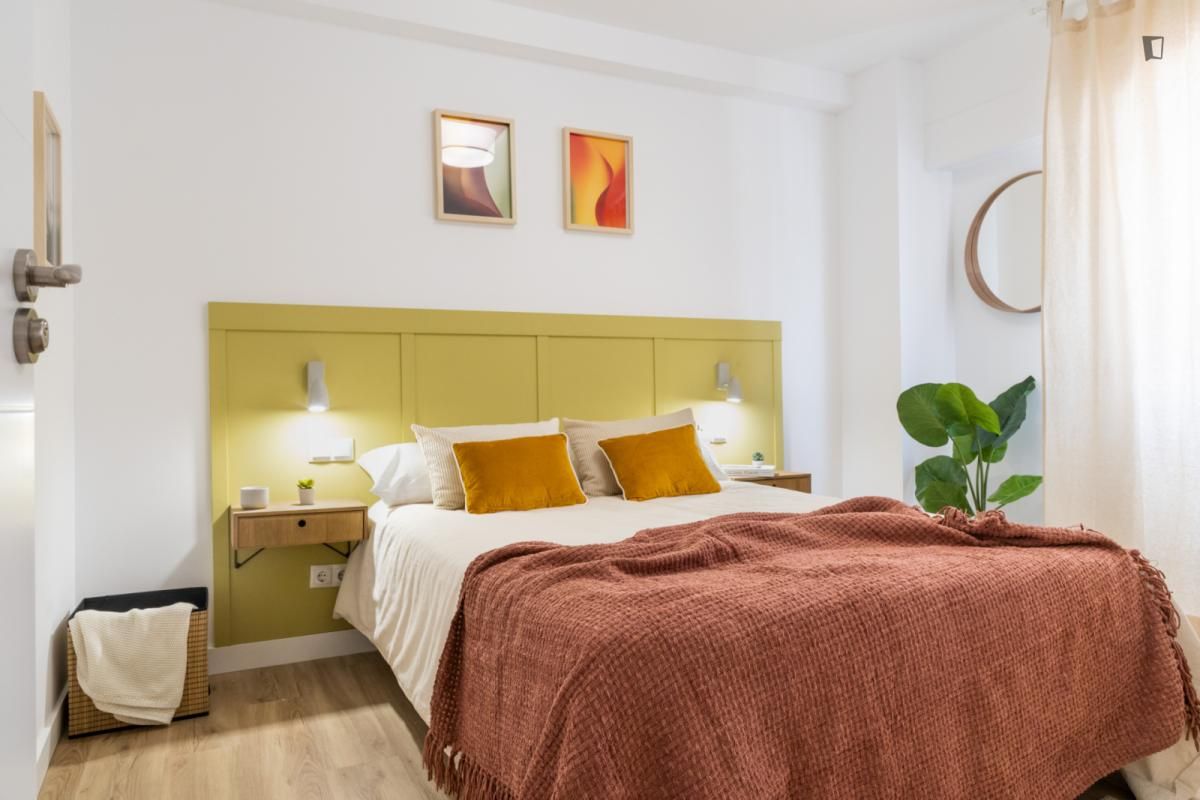 Dormitori de Apartament per a compartir en Coslada amb Aire condicionat, Moblat i Forn