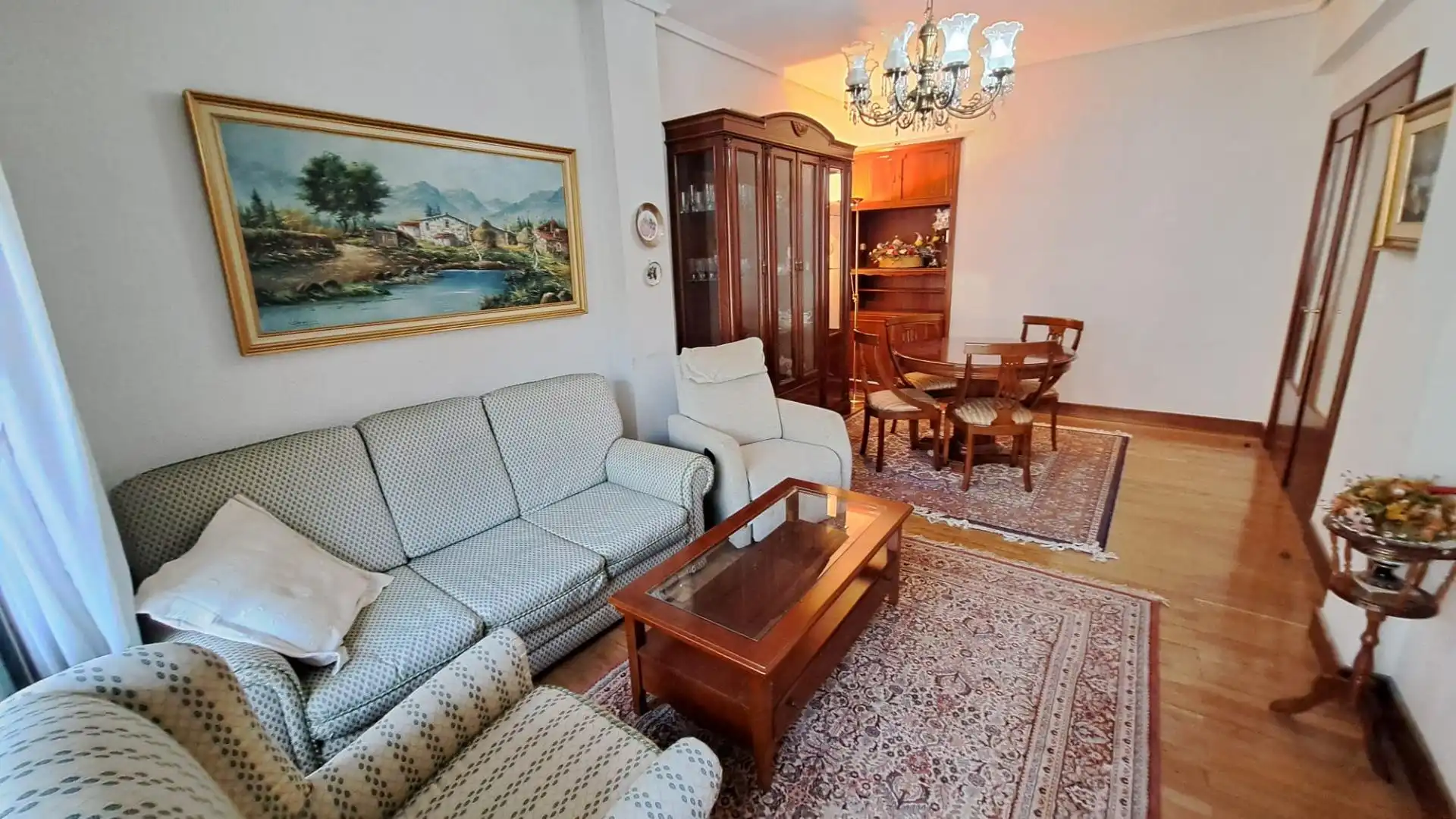 Sala d'estar de Pis en venda en Deusto