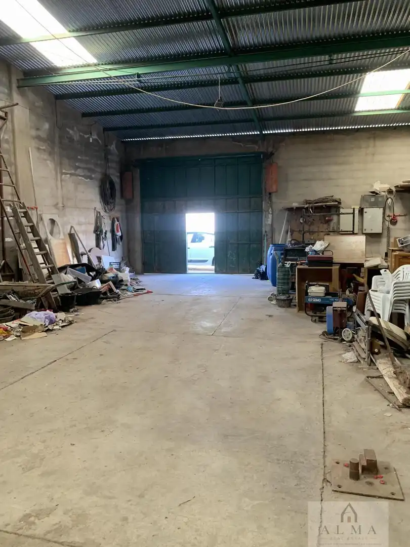 Nau industrial en venda a Almendralejo