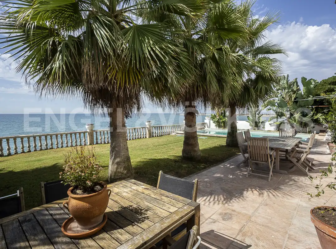 Jardí de Casa o xalet en venda en Vilanova i la Geltrú amb Calefacció, Jardí privat i Piscina
