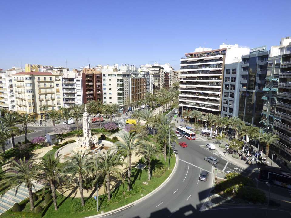 Vista exterior de Piso de alquiler en Alicante / Alacant con Aire acondicionado, Calefacción y Terraza