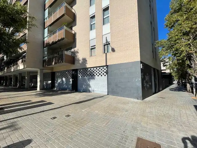 Local en venda a Avinguda d'Eduard Maristany, El Besós i el Maresme