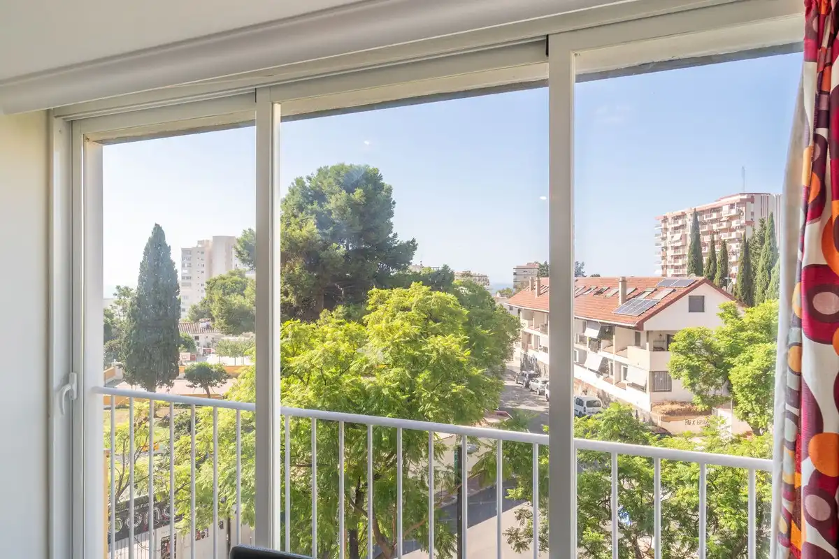 Terraza de Apartamento de alquiler en Benalmádena con Aire acondicionado y Piscina comunitaria