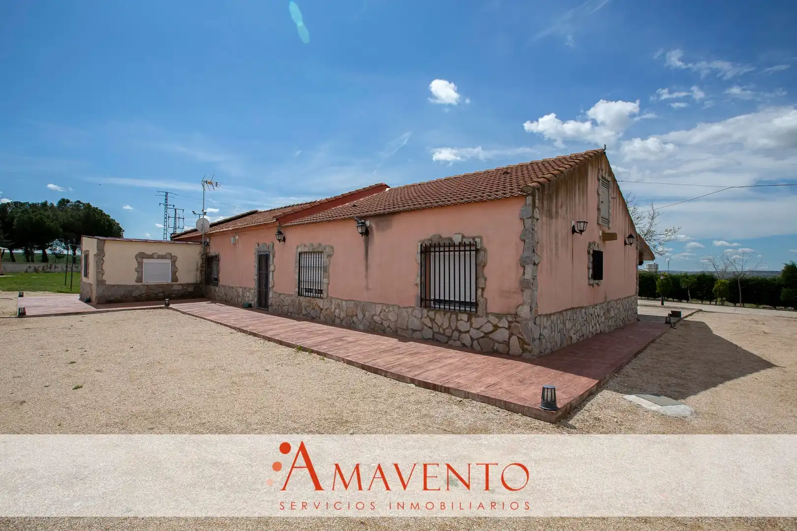 Exterior view of Country homes for sale in Talamanca de Jarama  with Air Conditioner, Heating and Private garden