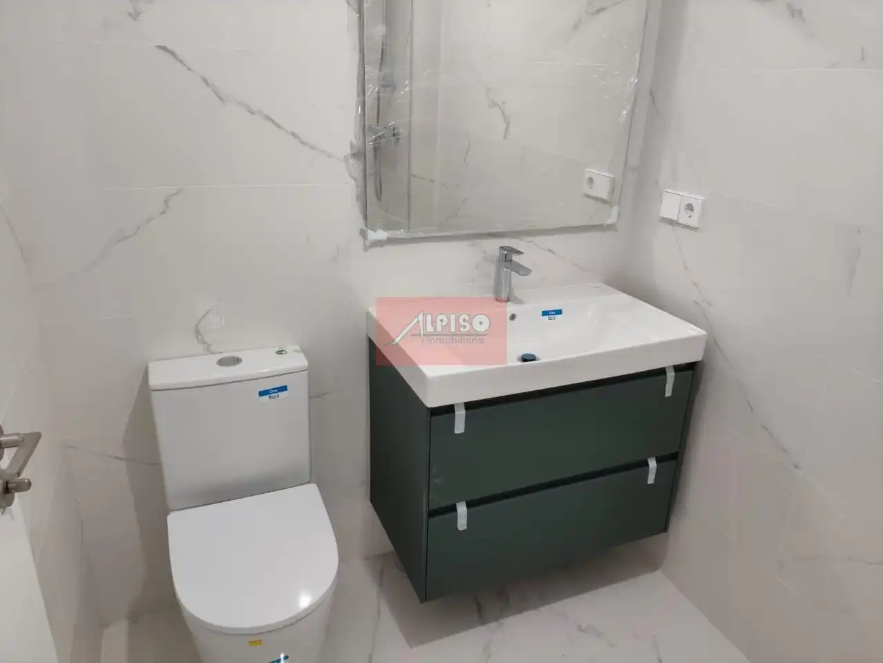 Bathroom of Flat for sale in Ourense Capital   with Heating and Terrace